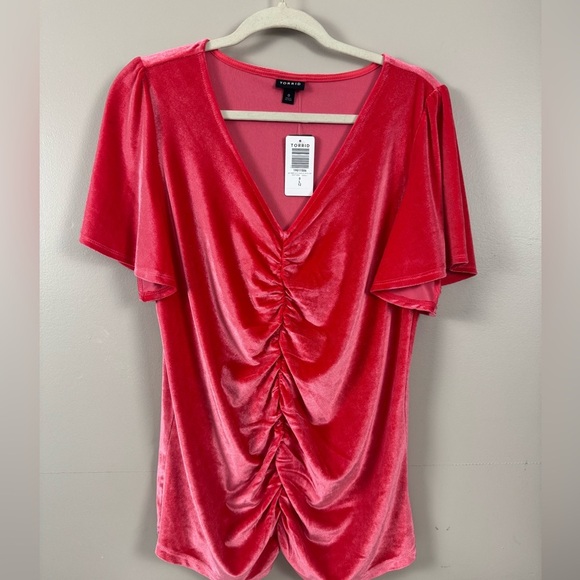 NWT Torrid stretch velvet shirred front flutter sleeve in tea berry pink - Picture 9 of 13